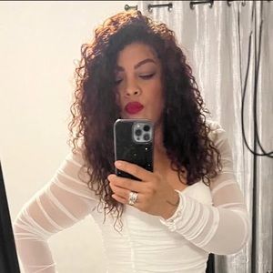 Meet your Posher, Eve